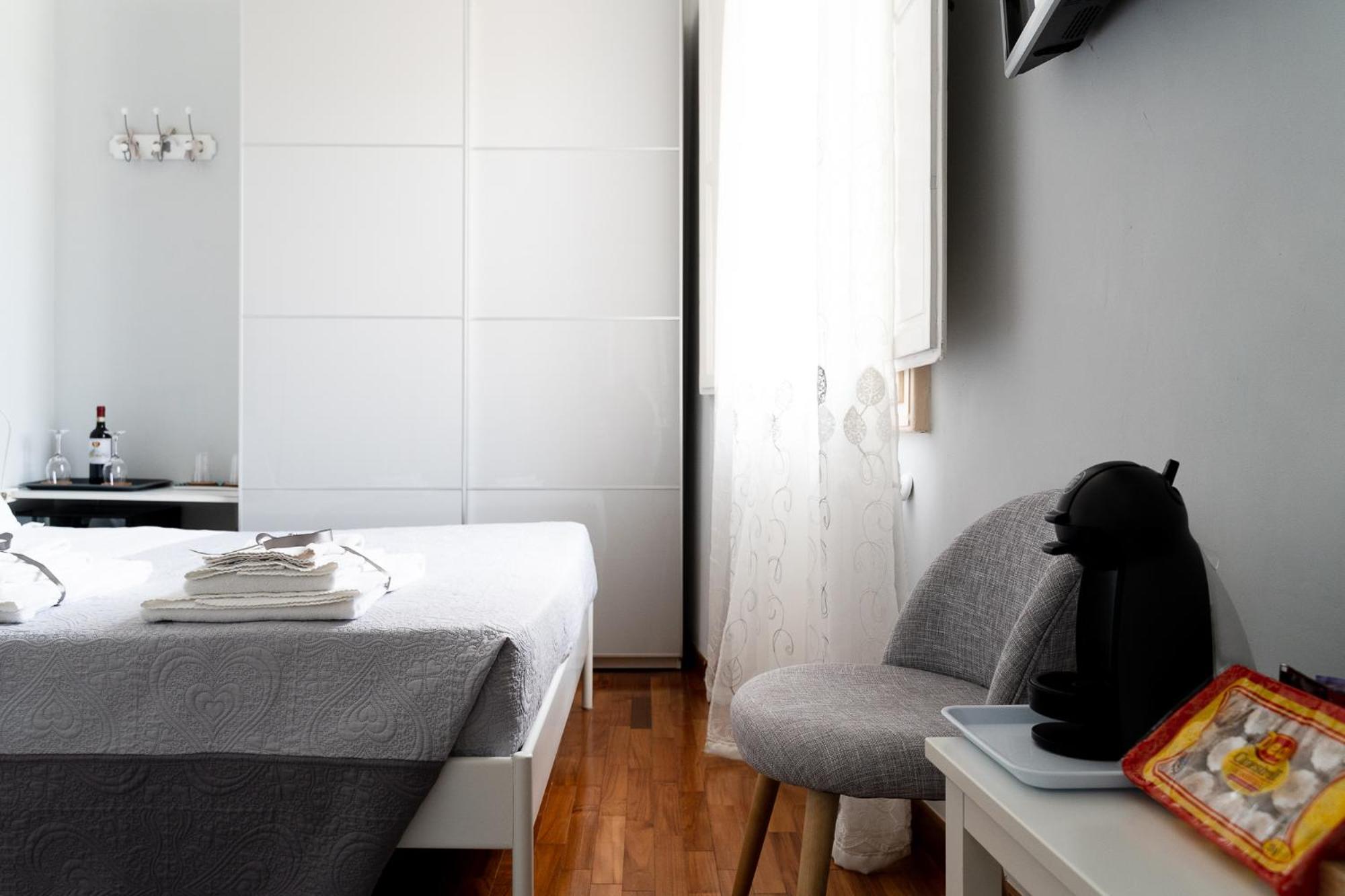 The Florence Dream Terrace - Elena Grey Room photo